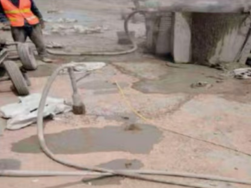 启东水泥混凝土路面板底注浆技术 路面脱空注浆整治方案