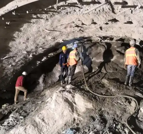 启东拱顶带模注浆料的施工流程及注意事项